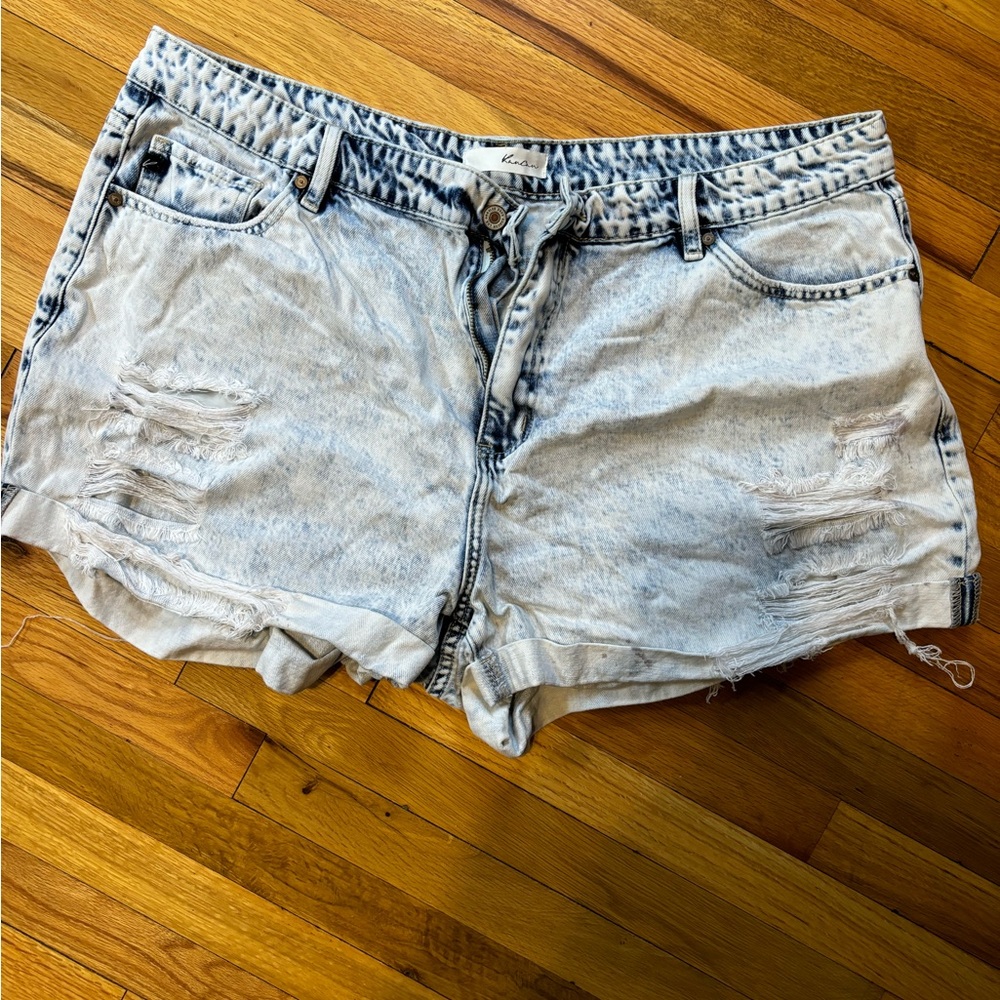 Woman’s KanCan Jean shorts